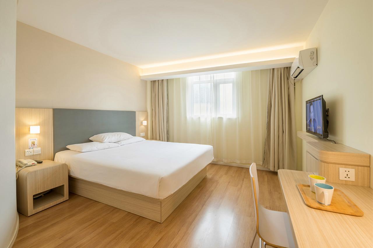 Hanting Hotel Shanghai Chunsha Jinhui Plaza Exterior photo